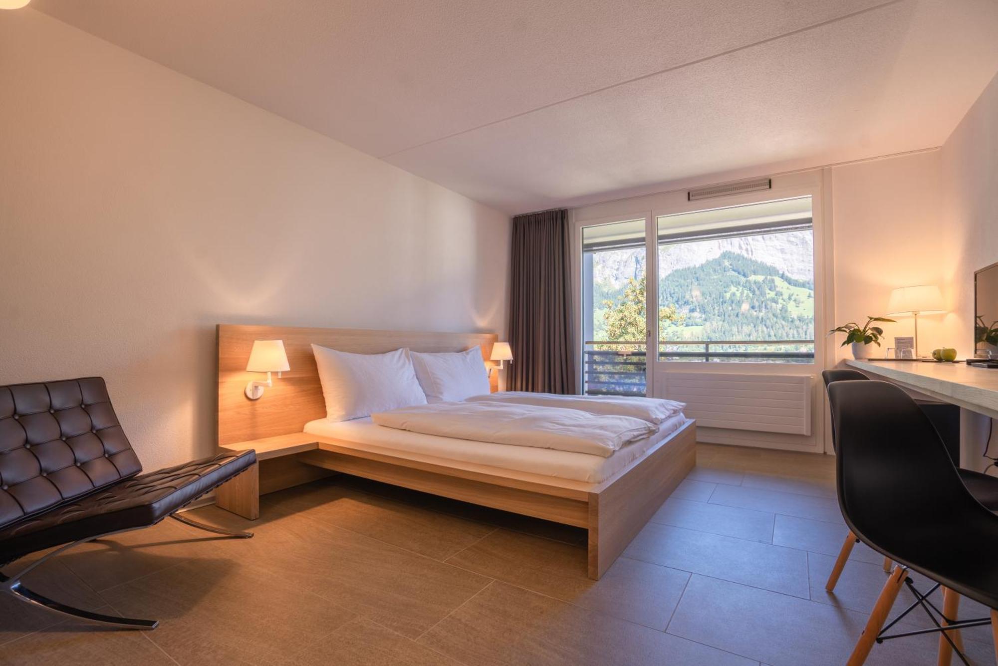Hotel Des Alpes Флимс Екстериор снимка
