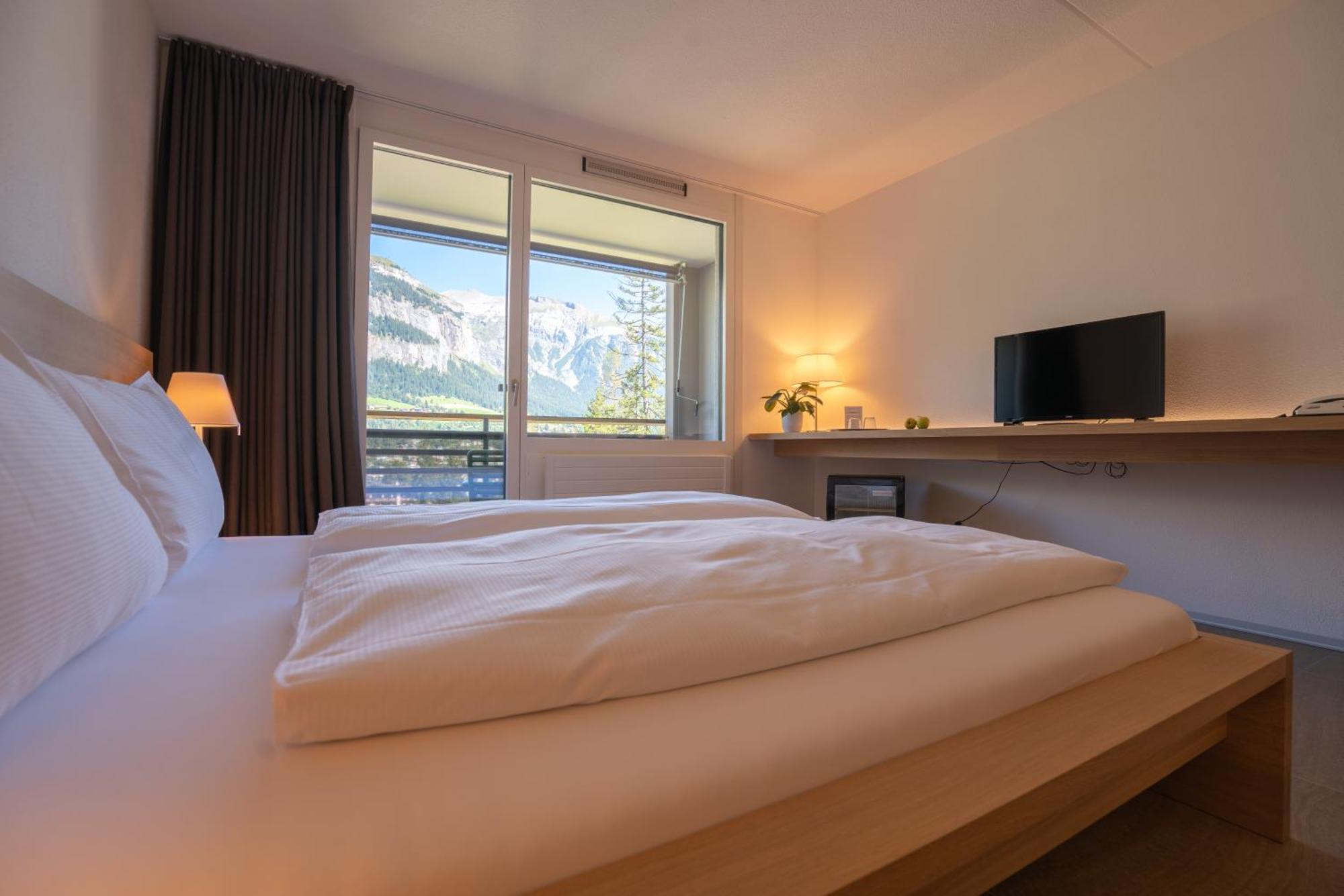Hotel Des Alpes Флимс Екстериор снимка